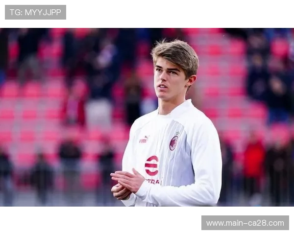 扎莱夫斯基单刀被扑，德凯特拉雷补射破门无效